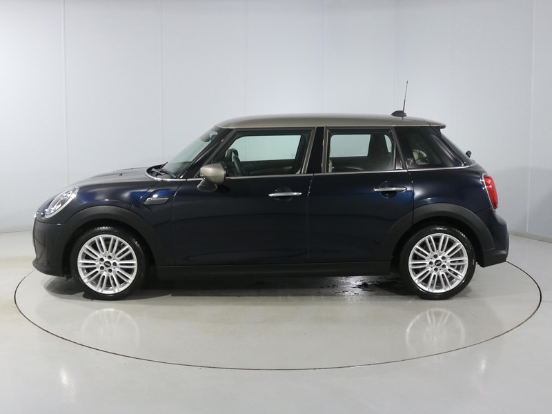 2022 (71) MINI HATCHBACK 1.5 Cooper Exclusive 5dr 4876631