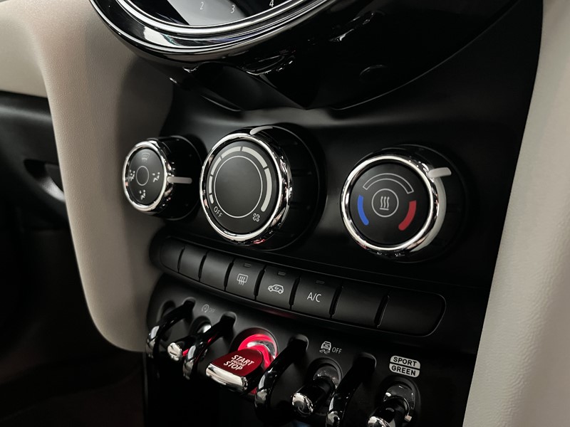 2022 (71) MINI HATCHBACK 1.5 Cooper Exclusive 5dr 4876621