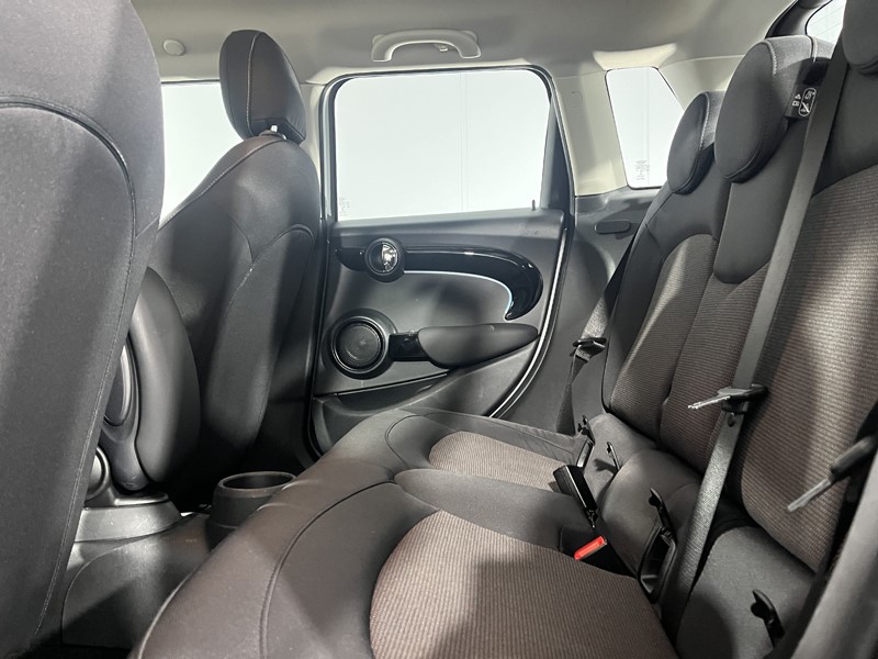 2022 (72) MINI HATCHBACK 1.5 Cooper Classic 5dr Auto 4883165