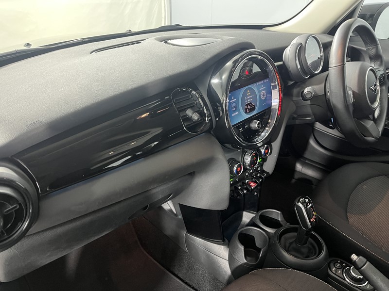 2022 (72) MINI HATCHBACK 1.5 Cooper Classic 5dr Auto 4883137