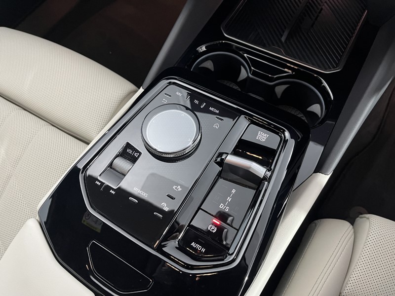 2024 (74) BMW 5 SERIES 530e M Sport Pro 5dr Auto 4872681