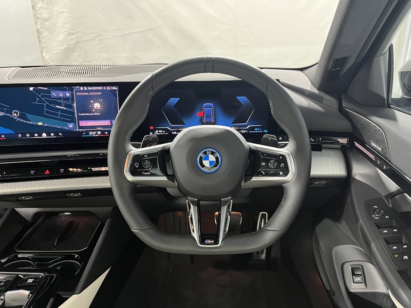 2024 (74) BMW 5 SERIES 530e M Sport Pro 5dr Auto 4872676