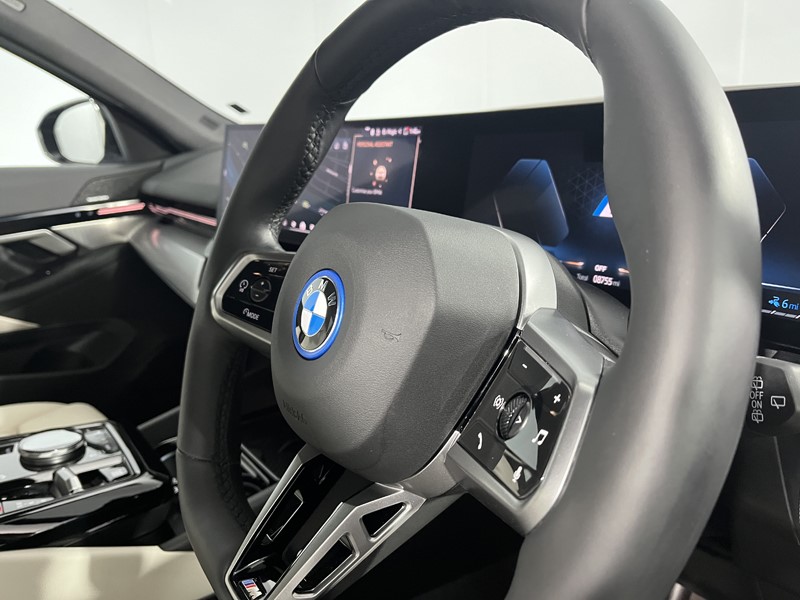 2024 (74) BMW 5 SERIES 530e M Sport Pro 5dr Auto 4872695