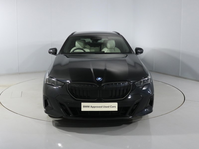 2024 (74) BMW 5 SERIES 530e M Sport Pro 5dr Auto 4872687