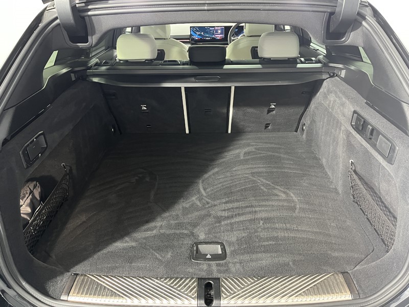 2024 (74) BMW 5 SERIES 530e M Sport Pro 5dr Auto 4872684