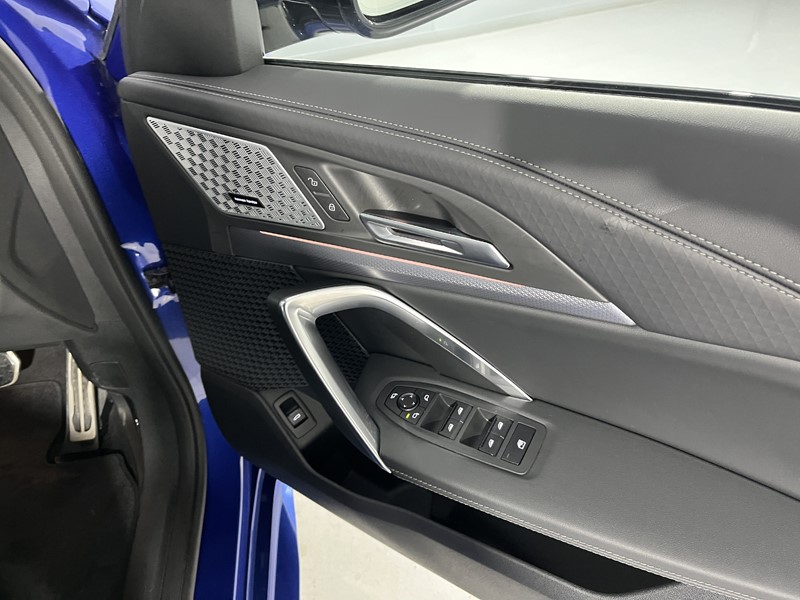 2025 (25) BMW iX2 150kW eDrive20 M Sport 65kWh 5dr Auto 4868163