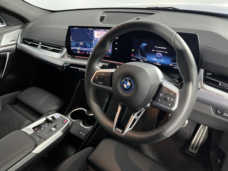 2025 (25) BMW iX2 150kW eDrive20 M Sport 65kWh 5dr Auto 4868150