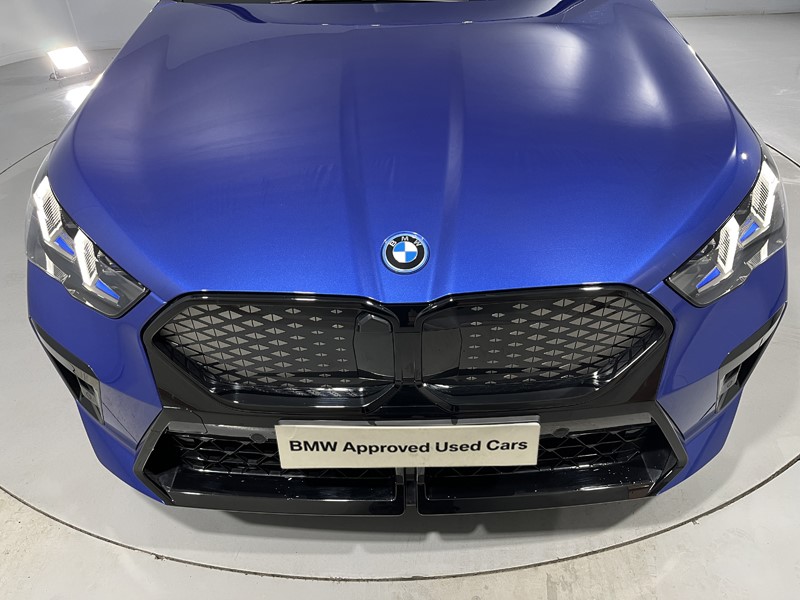 2025 (25) BMW iX2 150kW eDrive20 M Sport 65kWh 5dr Auto 4868183