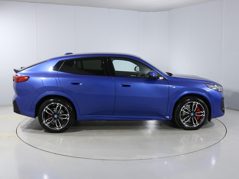 2025 (25) BMW iX2 150kW eDrive20 M Sport 65kWh 5dr Auto 4868147