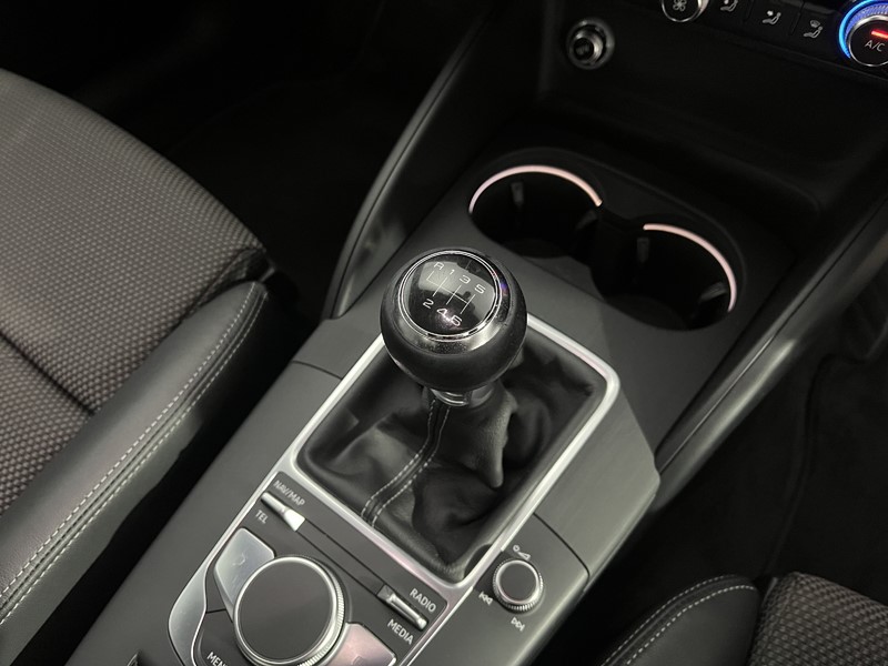 2019 (68) AUDI A3 35 TFSI Black Edition 4dr 4864123