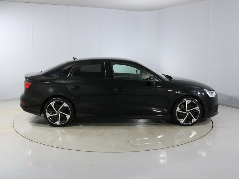 2019 (68) AUDI A3 35 TFSI Black Edition 4dr 4864117