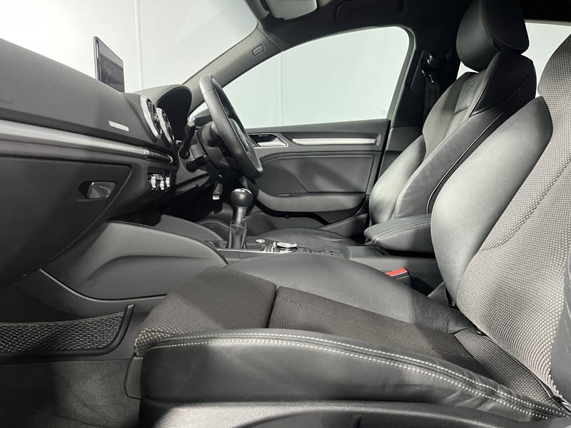 2019 (68) AUDI A3 35 TFSI Black Edition 4dr 4864146