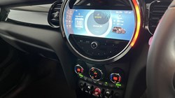 2021 (21) MINI HATCHBACK 1.5 Cooper Classic 3dr Auto 4891985