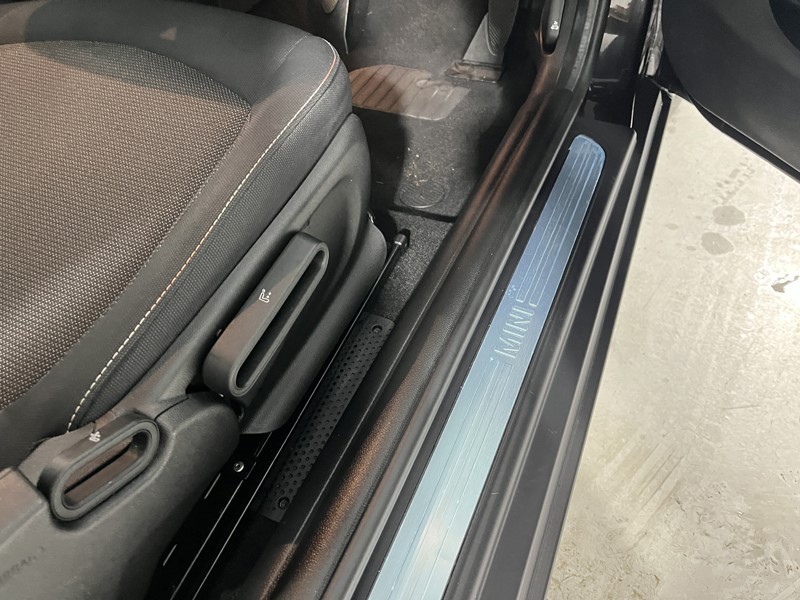 2021 (21) MINI HATCHBACK 1.5 Cooper Classic 3dr Auto 4891995