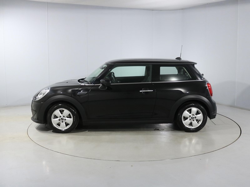2021 (21) MINI HATCHBACK 1.5 Cooper Classic 3dr Auto 4892016
