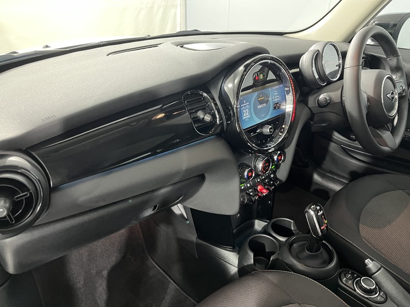 2022 (72) MINI HATCHBACK 1.5 Cooper Classic 3dr Auto 4900443