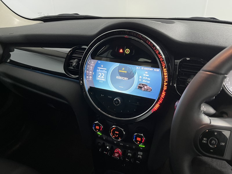 2022 (72) MINI HATCHBACK 1.5 Cooper Classic 3dr Auto 4900444