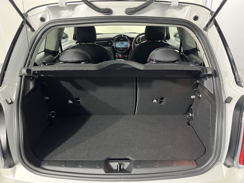 2022 (72) MINI HATCHBACK 1.5 Cooper Classic 3dr Auto 4900449