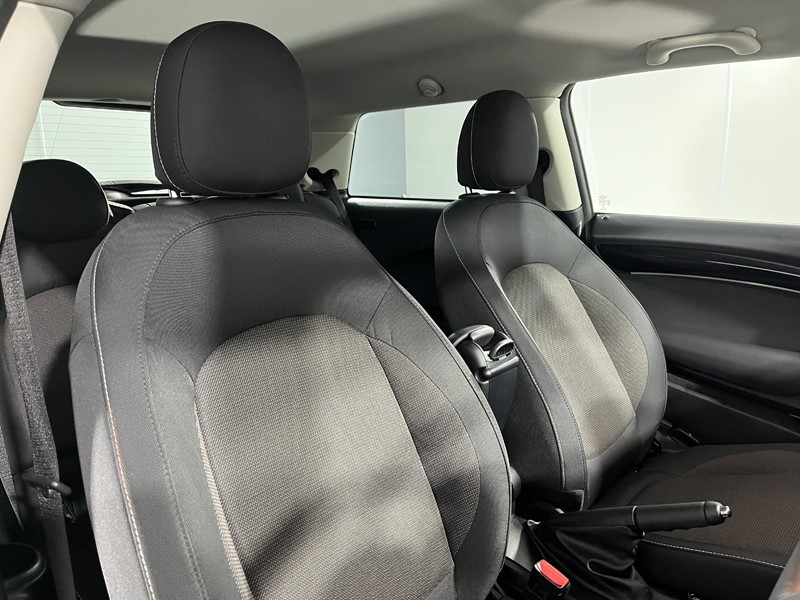 2022 (72) MINI HATCHBACK 1.5 Cooper Classic 3dr Auto 4900447