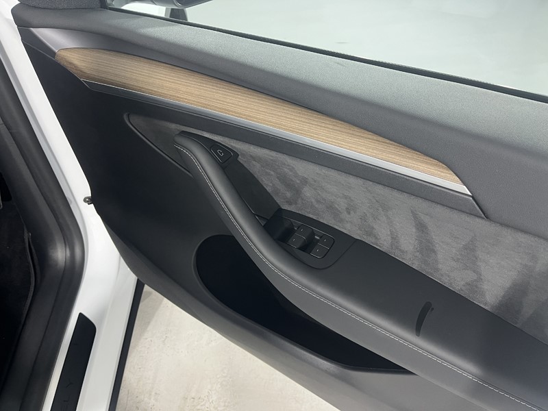 2023 (23) TESLA MODEL Y Long Range AWD 5dr Auto 4887725