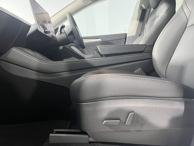 2023 (23) TESLA MODEL Y Long Range AWD 5dr Auto 4887738