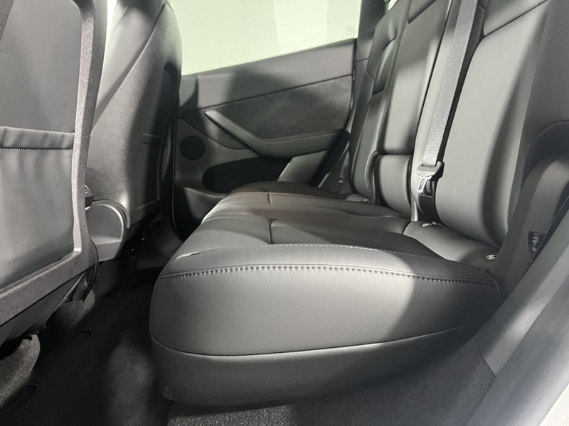 2023 (23) TESLA MODEL Y Long Range AWD 5dr Auto 4887739