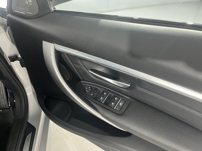 2018 (68) BMW 3 SERIES 330d xDrive M Sport Shadow Edition 4dr Step Auto 4883088