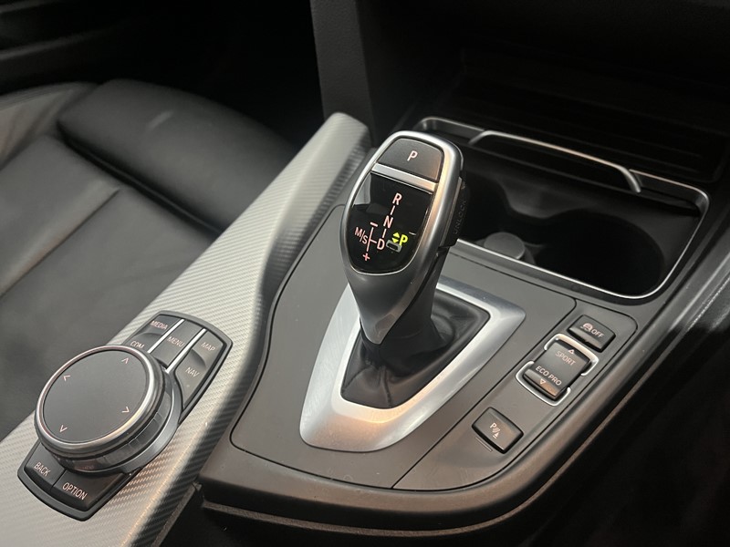 2018 (68) BMW 3 SERIES 330d xDrive M Sport Shadow Edition 4dr Step Auto 4883078