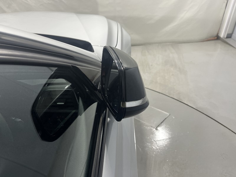 2018 (68) BMW 3 SERIES 330d xDrive M Sport Shadow Edition 4dr Step Auto 4883111