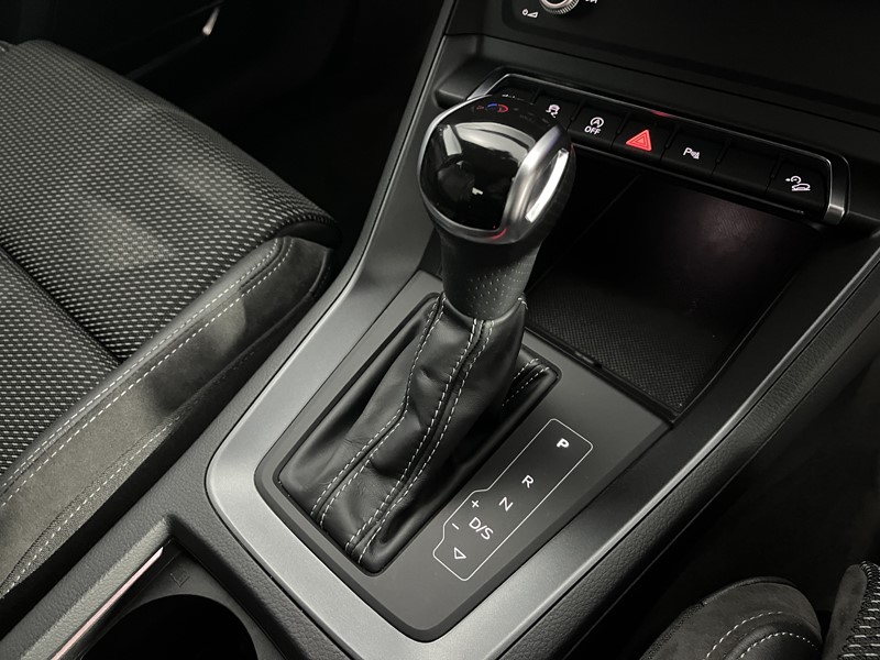 2021 (21) AUDI Q3 35 TFSI S Line 5dr S Tronic 4886948