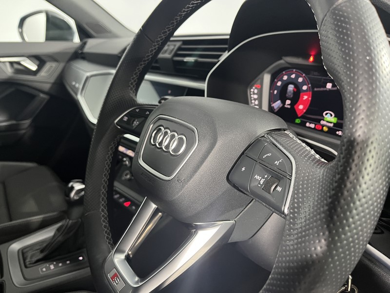 2021 (21) AUDI Q3 35 TFSI S Line 5dr S Tronic 4886961