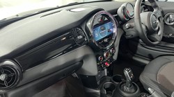 2022 (71) MINI HATCHBACK 1.5 Cooper Classic 3dr Auto 4896471