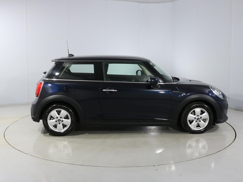 2022 (71) MINI HATCHBACK 1.5 Cooper Classic 3dr Auto 4896467