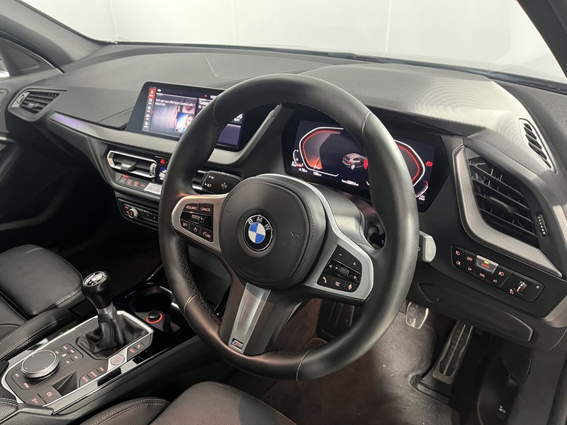 2021 (21) BMW 1 SERIES 118d M Sport 5dr 4909099