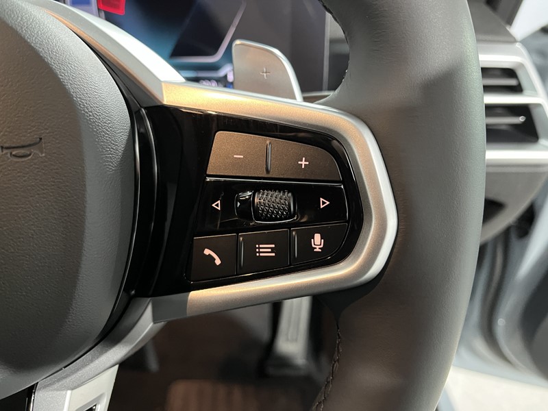 2025 (25) BMW 3 SERIES 330e 22.3 kWh M Sport 4dr Step Auto 4905878