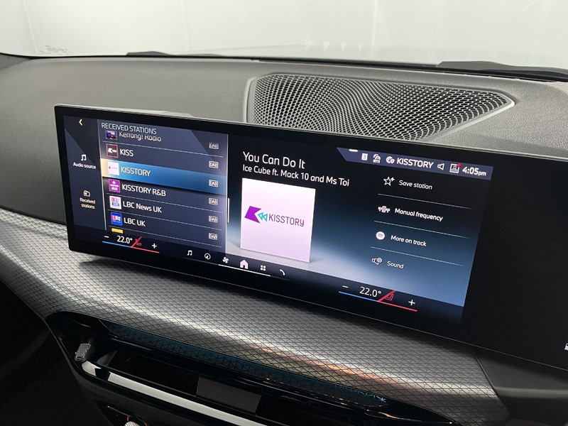 2025 (25) BMW 3 SERIES 330e 22.3 kWh M Sport 4dr Step Auto 4905881