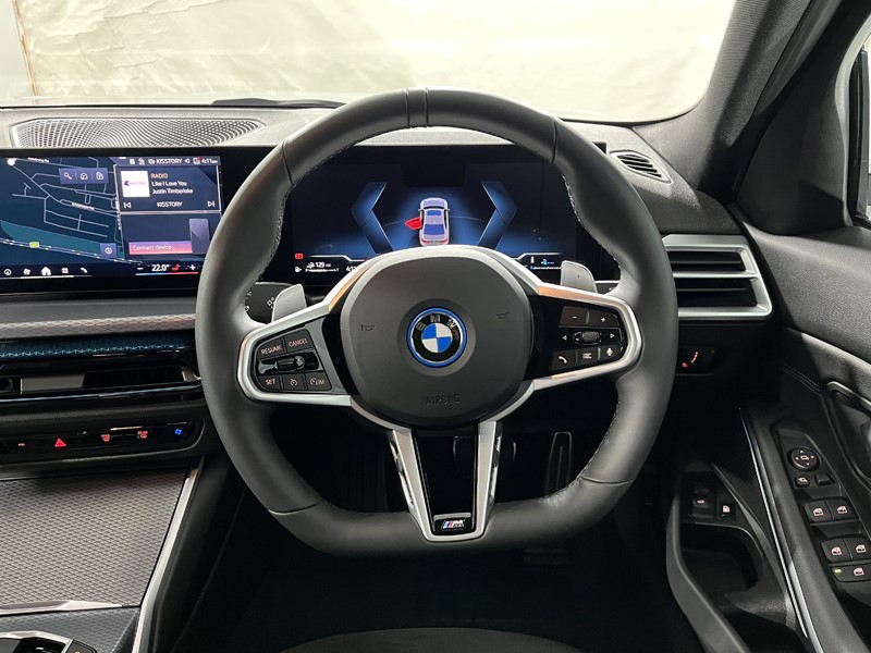 2025 (25) BMW 3 SERIES 330e 22.3 kWh M Sport 4dr Step Auto 4905859