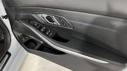 2025 (25) BMW 3 SERIES 330e 22.3 kWh M Sport 4dr Step Auto 4905874