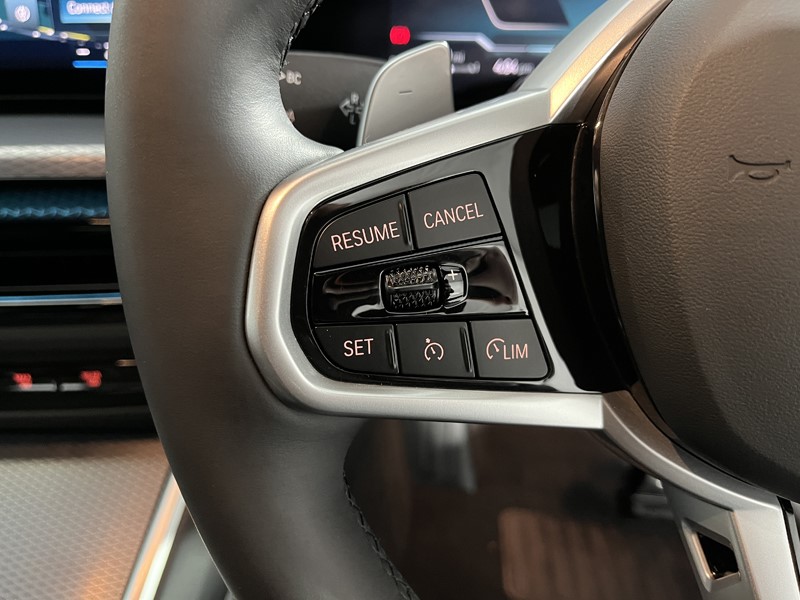 2025 (25) BMW 3 SERIES 330e 22.3 kWh M Sport 4dr Step Auto 4905877