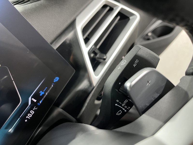 2025 (25) BMW 3 SERIES 330e 22.3 kWh M Sport 4dr Step Auto 4905879