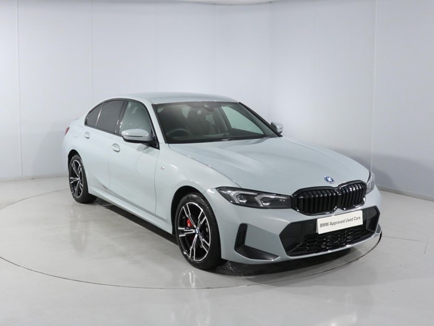 2025 (25) BMW 3 SERIES 330e 22.3 kWh M Sport 4dr Step Auto