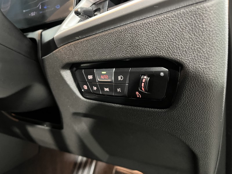 2025 (25) BMW 3 SERIES 330e 22.3 kWh M Sport 4dr Step Auto 4905875