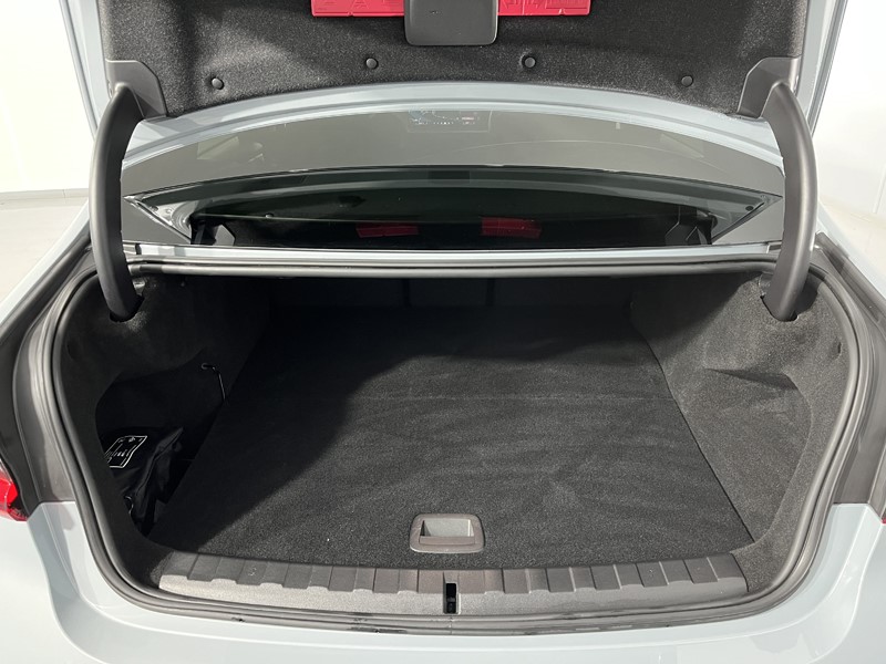 2025 (25) BMW 3 SERIES 330e 22.3 kWh M Sport 4dr Step Auto 4905867