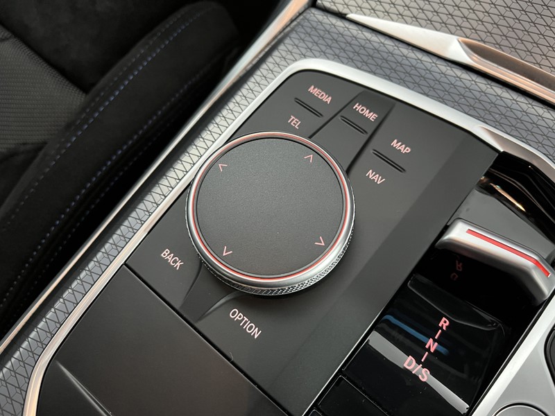 2025 (25) BMW 3 SERIES 330e 22.3 kWh M Sport 4dr Step Auto 4905887