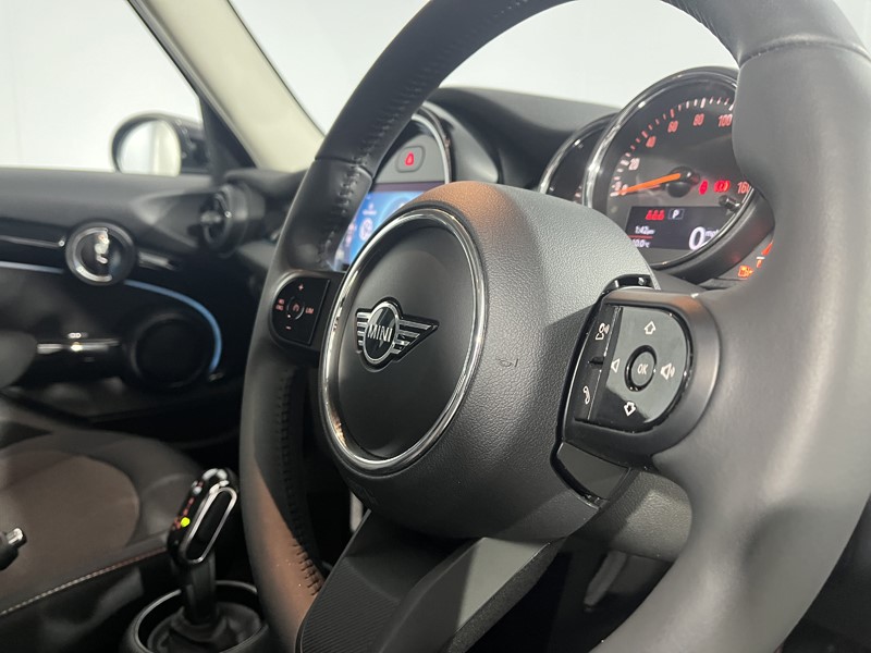 2022 (72) MINI HATCHBACK 1.5 Cooper Classic 5dr Auto 4915040