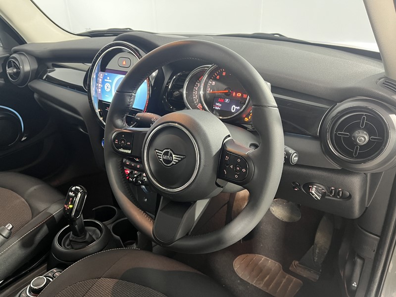 2022 (72) MINI HATCHBACK 1.5 Cooper Classic 5dr Auto 4915025