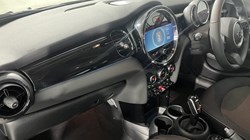 2022 (72) MINI HATCHBACK 1.5 Cooper Classic 5dr Auto 4915026
