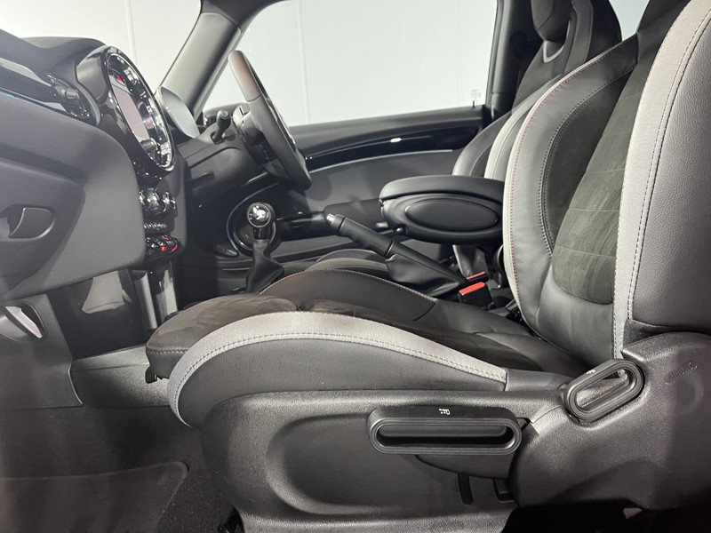 2022 (22) MINI HATCHBACK 1.5 Cooper Sport 3dr 4915010