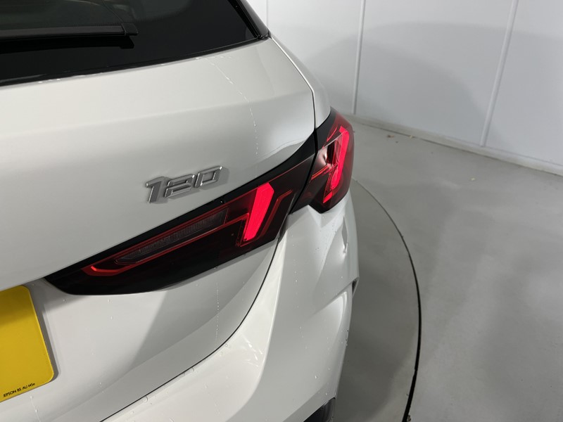 2025 (25) BMW 1 SERIES 120 M Sport 5dr Step Auto 4961376