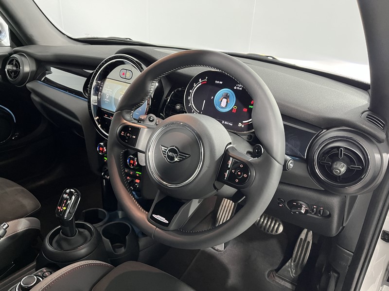 2023 (73) MINI HATCHBACK 2.0 Cooper S Sport Premium Plus 5dr Auto 4939260